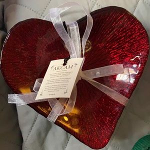 Akcam Turkish red heart shinny bowls. Set of 4. NWT